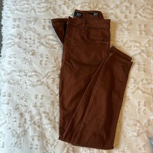 Kut Skinny with Stretch Brown colorway